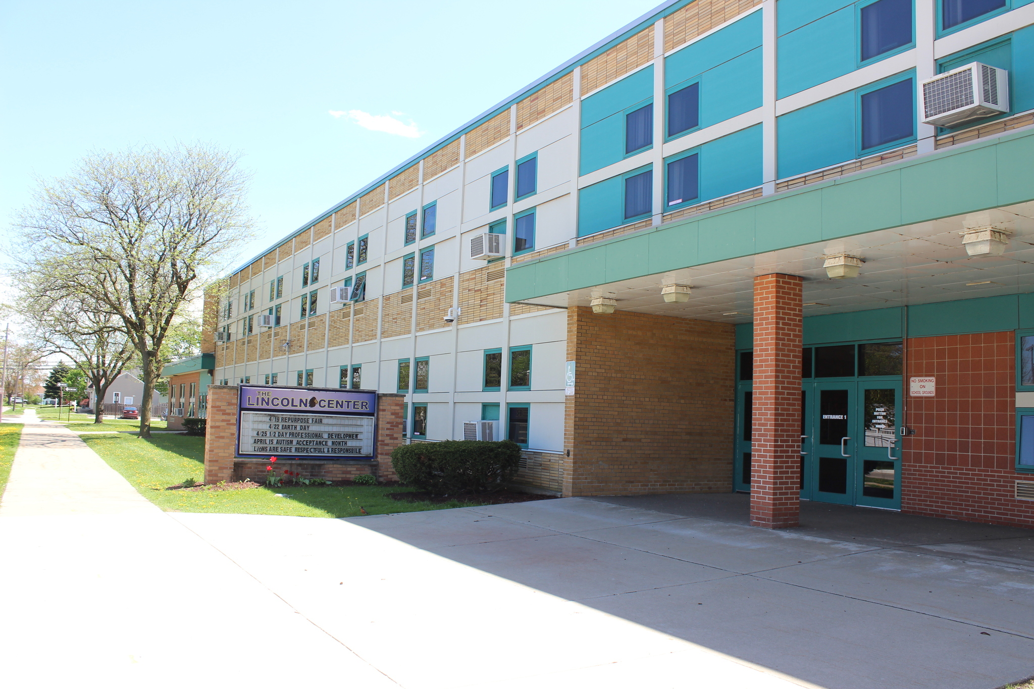 The Lincoln Center - Schools - Wyandotte Public Schools - Home